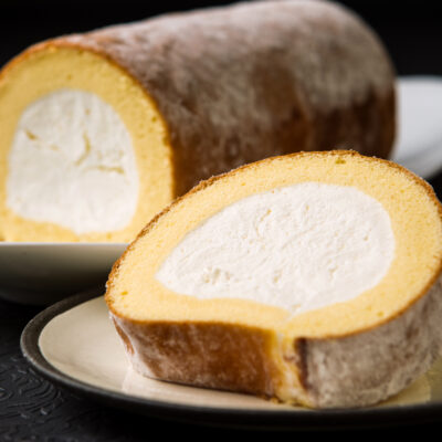 Superstar Roll (Swiss Roll Cake)